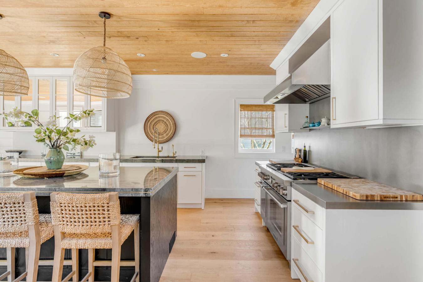 Charleston, Charleston, 29403, United States, 4 Bedrooms Bedrooms, ,4 BathroomsBathrooms,Residential,For Sale,1919330