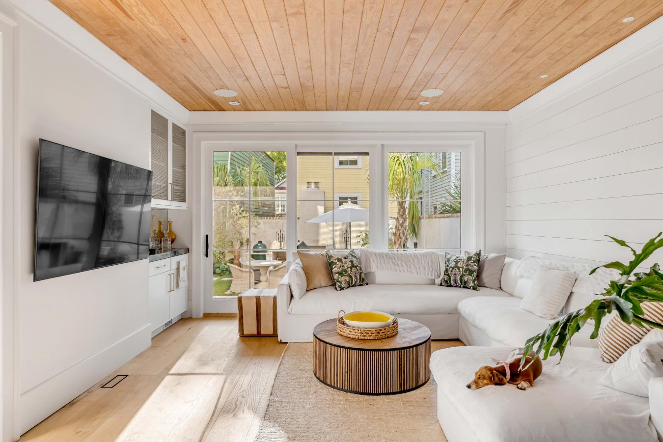 Charleston, Charleston, 29403, United States, 4 Bedrooms Bedrooms, ,4 BathroomsBathrooms,Residential,For Sale,1919330