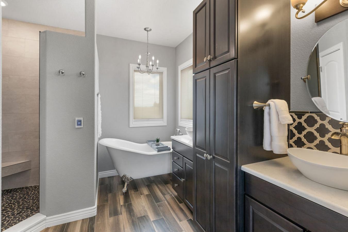 Wellington, Colorado, 80549, United States, 4 Bedrooms Bedrooms, ,3 BathroomsBathrooms,Residential,For Sale,1919029