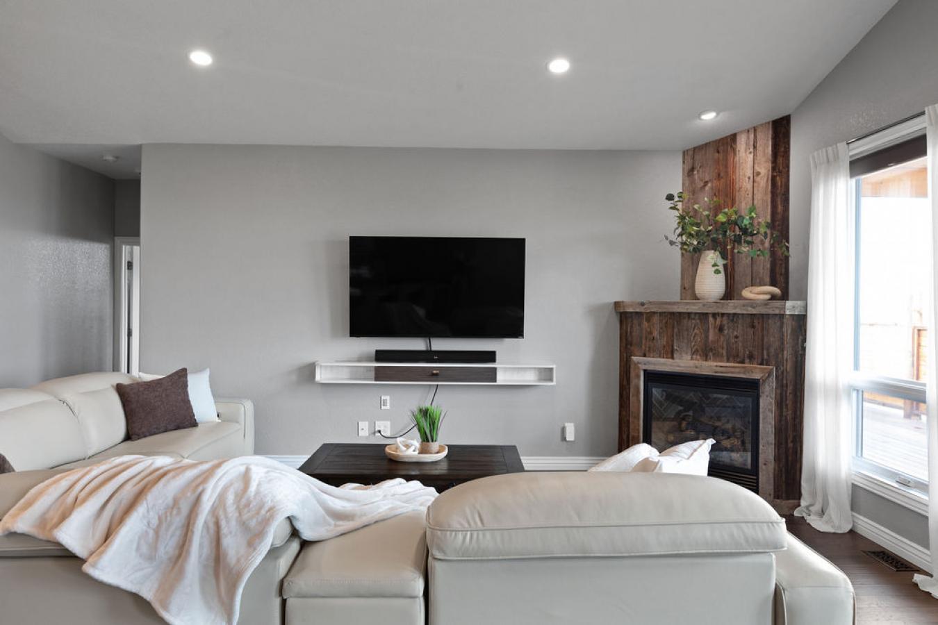 Wellington, Colorado, 80549, United States, 4 Bedrooms Bedrooms, ,3 BathroomsBathrooms,Residential,For Sale,1919029