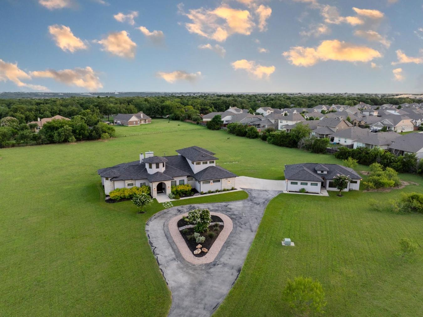 Georgetown, Williamson, 78628, United States, 7 Bedrooms Bedrooms, ,6 BathroomsBathrooms,Residential,For Sale,1919028