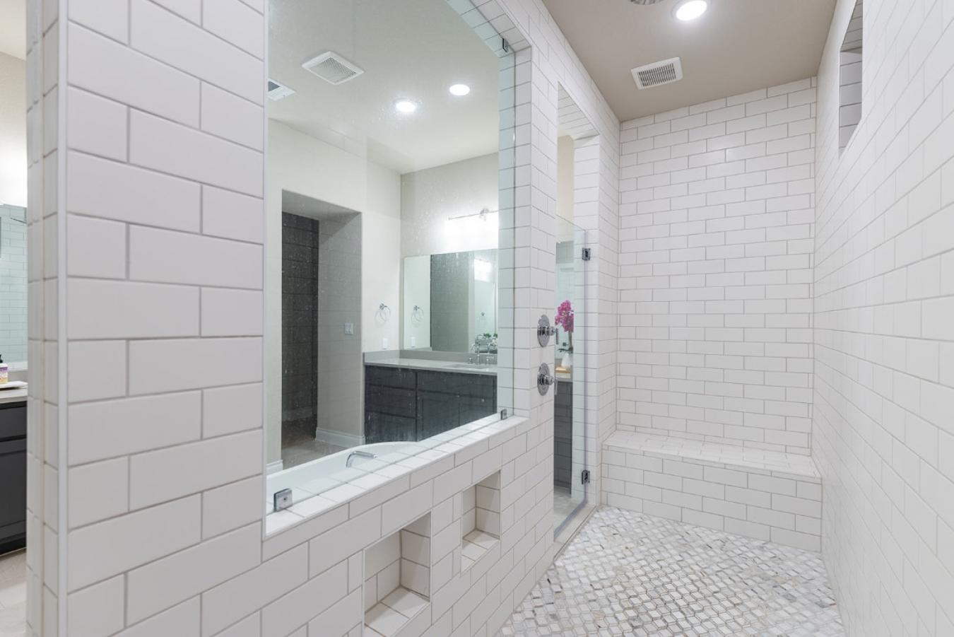 Liberty Hill, Williamson, 78642, United States, 5 Bedrooms Bedrooms, ,5 BathroomsBathrooms,Residential,For Sale,1919328