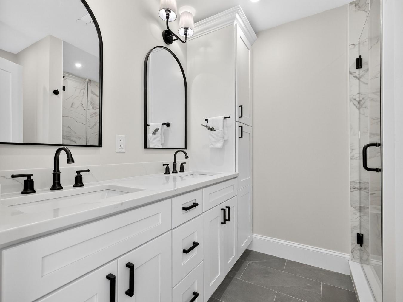Somerville, Massachusetts, 02143, United States, 2 Bedrooms Bedrooms, ,2 BathroomsBathrooms,Residential,For Sale,1919327