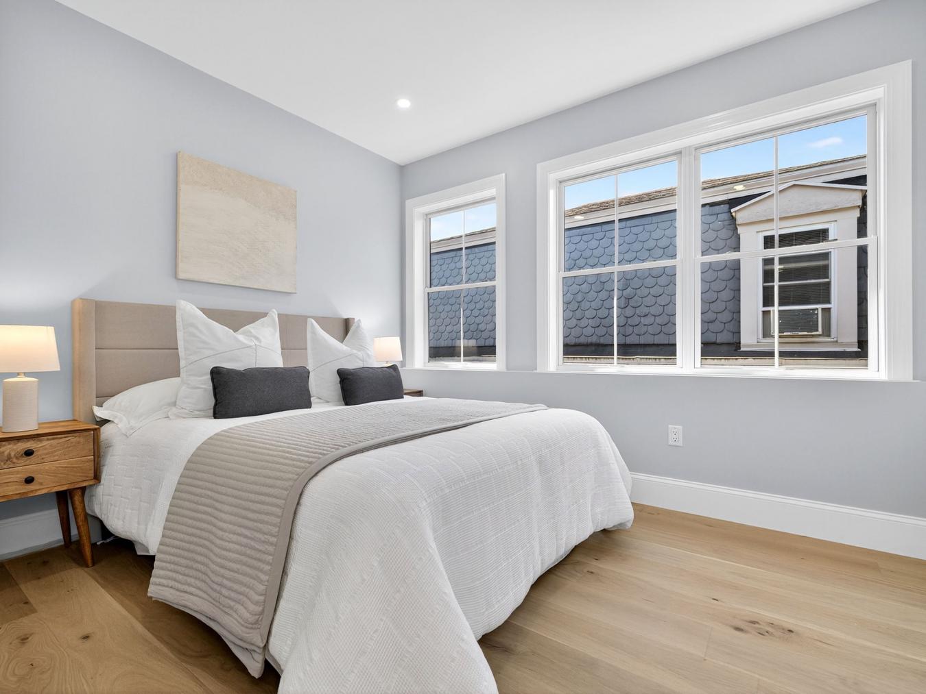 Somerville, Massachusetts, 02143, United States, 2 Bedrooms Bedrooms, ,2 BathroomsBathrooms,Residential,For Sale,1919327