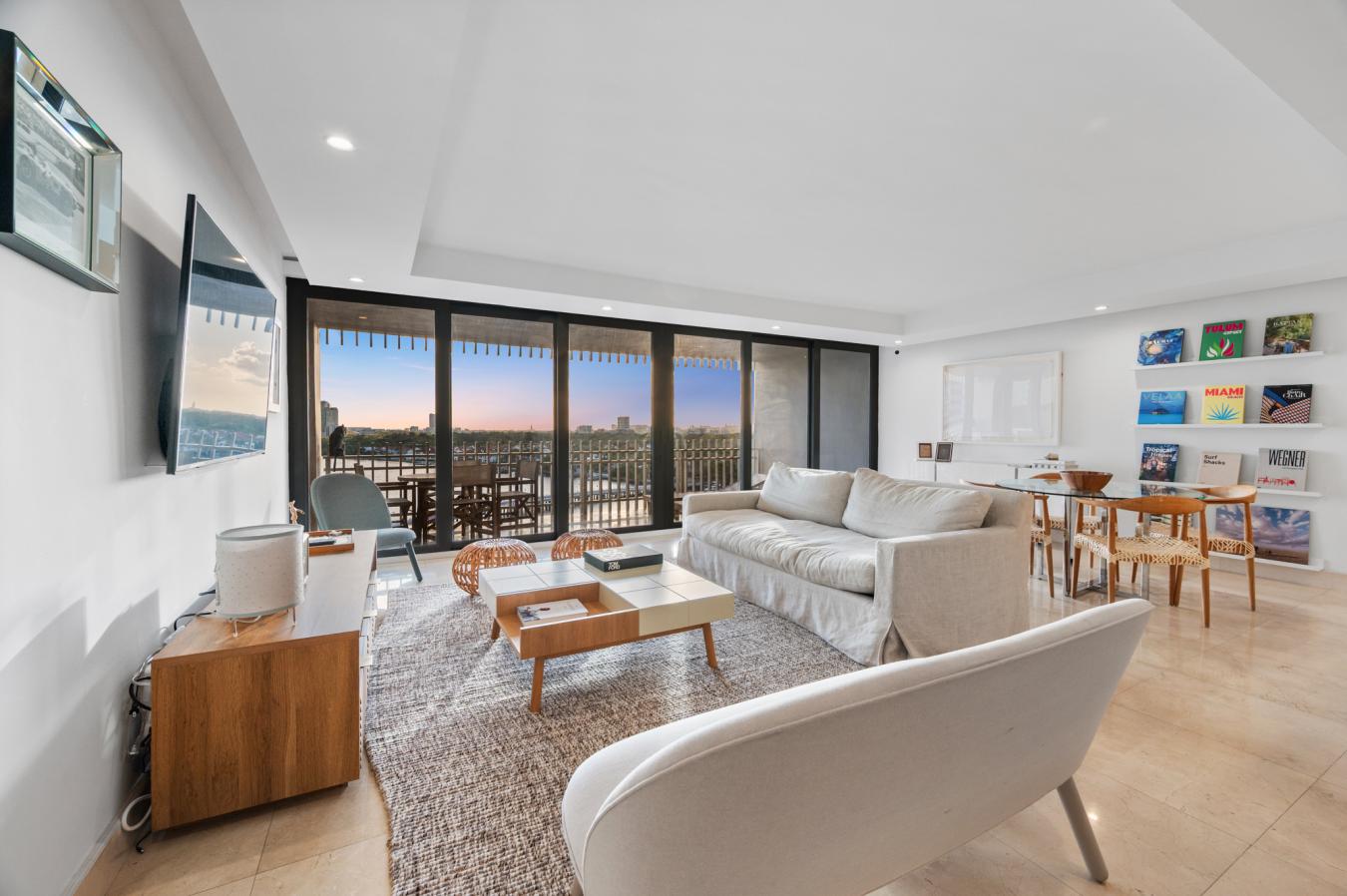 Coconut Grove, Miami-Dade County, 33133, United States, 2 Bedrooms Bedrooms, ,2 BathroomsBathrooms,Residential,For Sale,1919025