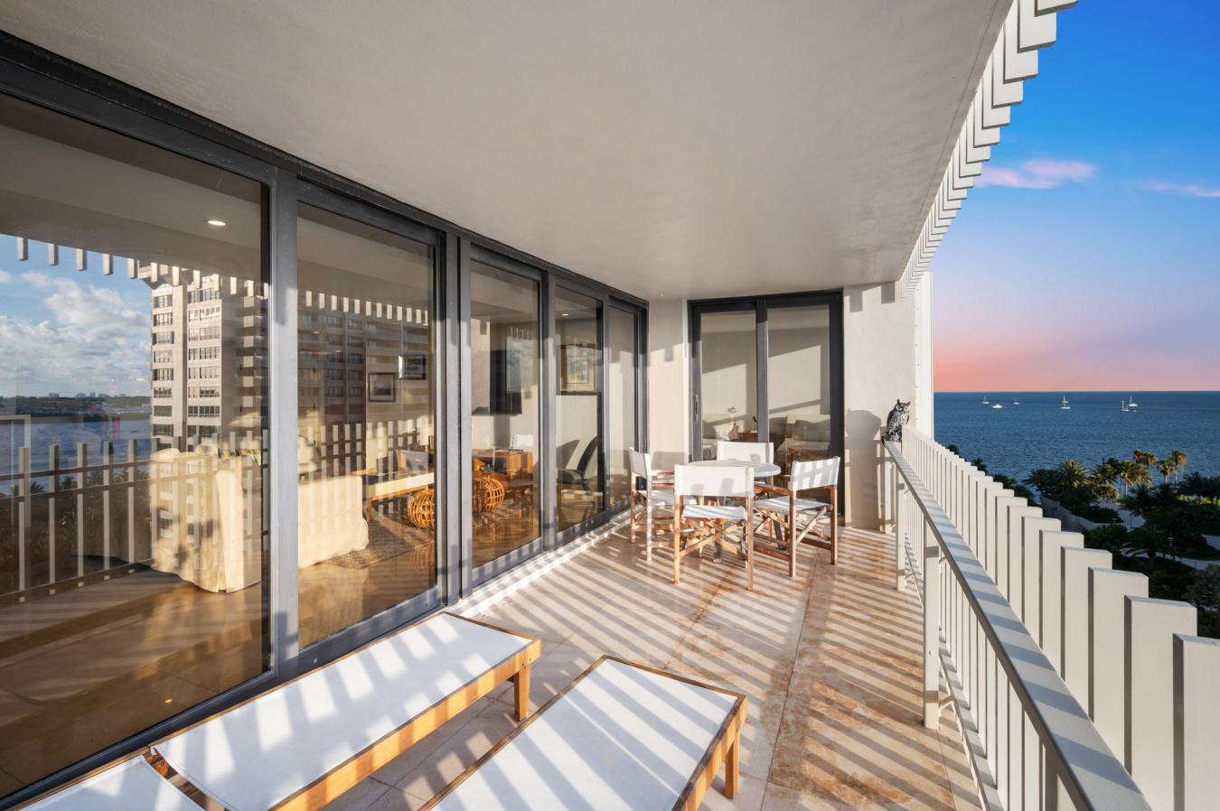 Coconut Grove, Miami-Dade County, 33133, United States, 2 Bedrooms Bedrooms, ,2 BathroomsBathrooms,Residential,For Sale,1919025