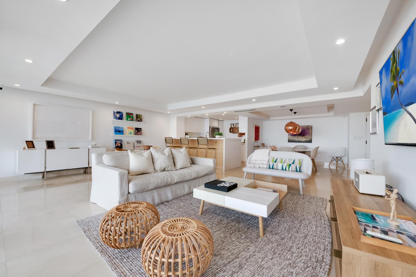 Coconut Grove, Miami-Dade County, 33133, United States, 2 Bedrooms Bedrooms, ,2 BathroomsBathrooms,Residential,For Sale,1919025