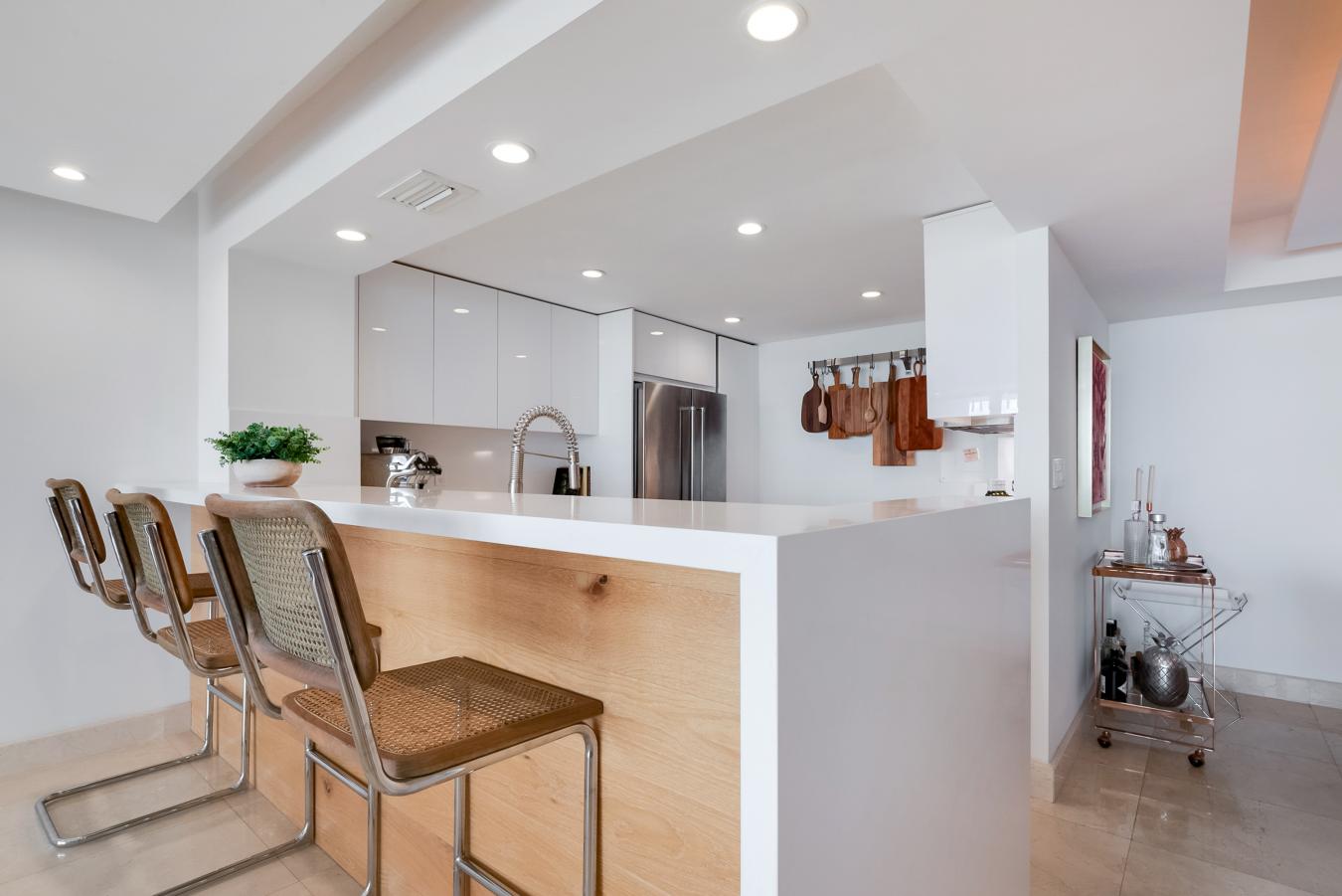 Coconut Grove, Miami-Dade County, 33133, United States, 2 Bedrooms Bedrooms, ,2 BathroomsBathrooms,Residential,For Sale,1919025