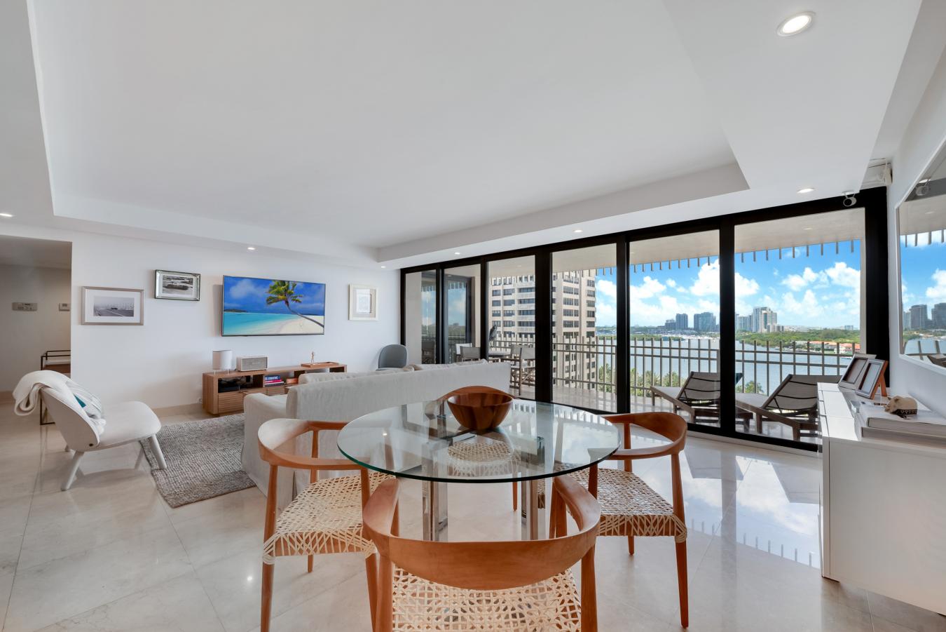 Coconut Grove, Miami-Dade County, 33133, United States, 2 Bedrooms Bedrooms, ,2 BathroomsBathrooms,Residential,For Sale,1919025