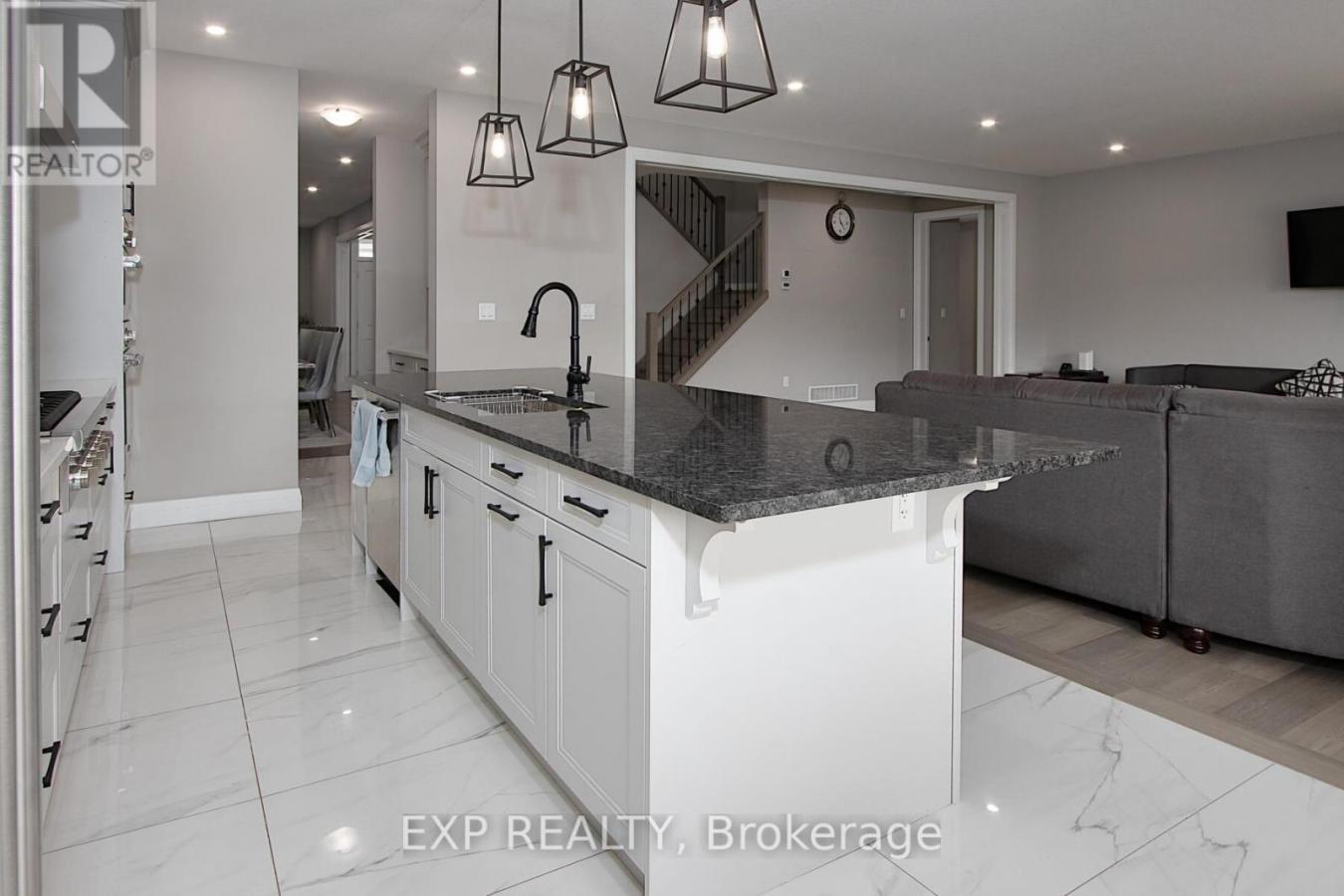 Thames Centre, ON, N0L1G2, Canada, 4 Bedrooms Bedrooms, ,4 BathroomsBathrooms,Residential,For Sale,1919325