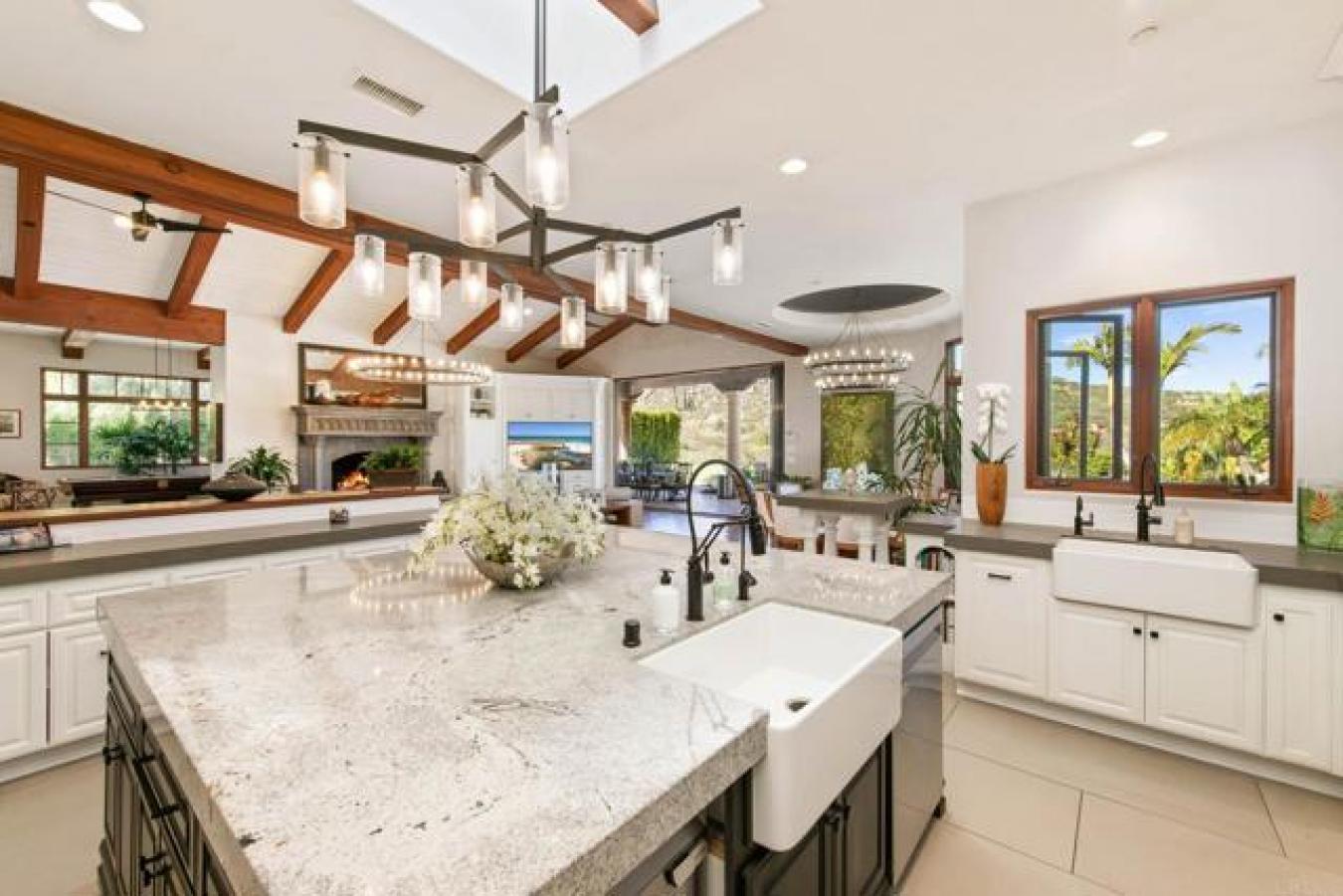 Poway, San Diego, 92064, United States, 6 Bedrooms Bedrooms, ,6 BathroomsBathrooms,Residential,For Sale,1919322