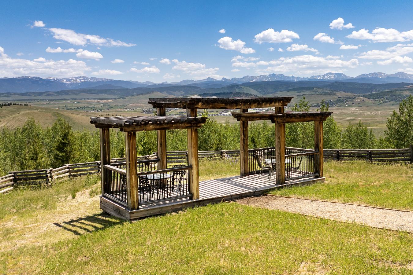 Granby, Grand, 80446, United States, 11 Bedrooms Bedrooms, ,10 BathroomsBathrooms,Residential,For Sale,1933842