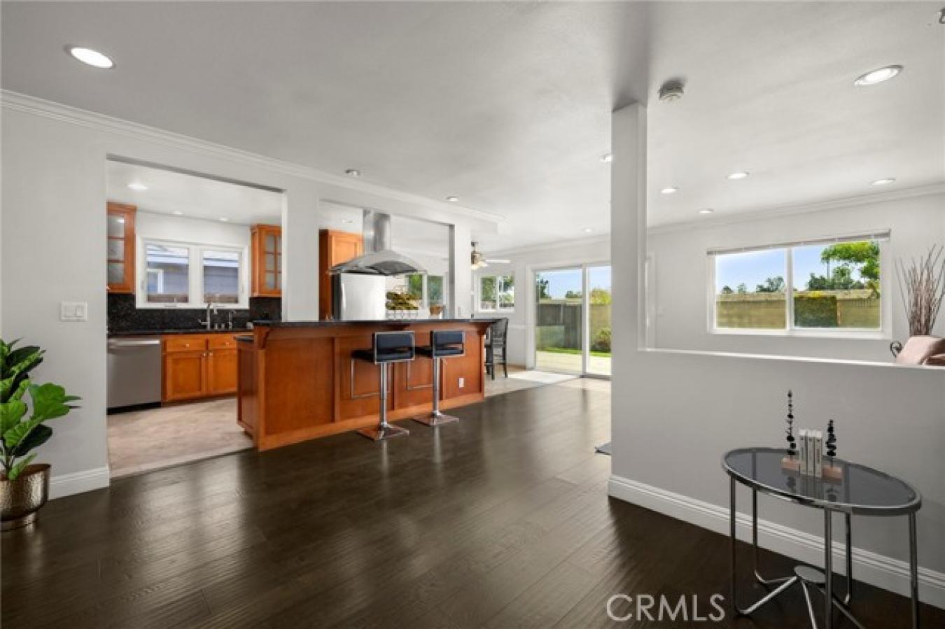 Long Beach, Los Angeles, 90815, United States, 4 Bedrooms Bedrooms, ,2 BathroomsBathrooms,Residential,For Sale,1919318