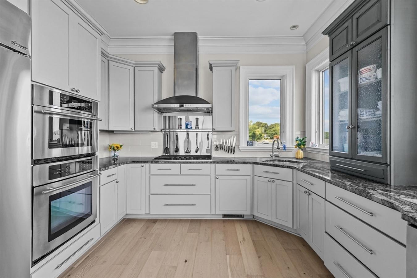 Fall River, Bristol, 02721, United States, 3 Bedrooms Bedrooms, ,2 BathroomsBathrooms,Residential,For Sale,1919317