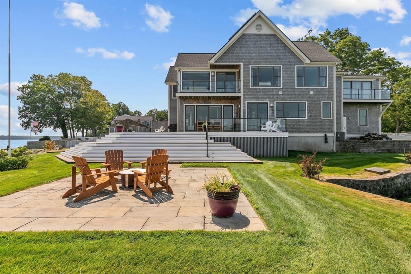 Fall River, Bristol, 02721, United States, 3 Bedrooms Bedrooms, ,2 BathroomsBathrooms,Residential,For Sale,1919317