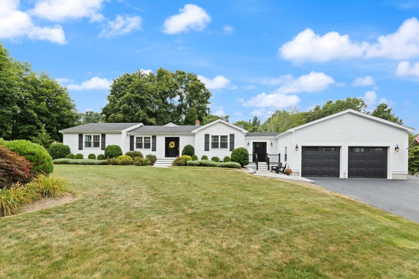 Middleboro, Plymouth, 02346, United States, 3 Bedrooms Bedrooms, ,2 BathroomsBathrooms,Residential,For Sale,1919316