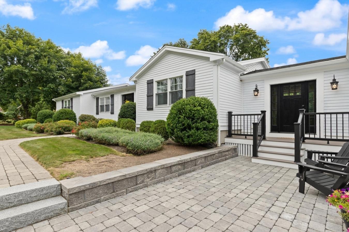 Middleboro, Plymouth, 02346, United States, 3 Bedrooms Bedrooms, ,2 BathroomsBathrooms,Residential,For Sale,1919316