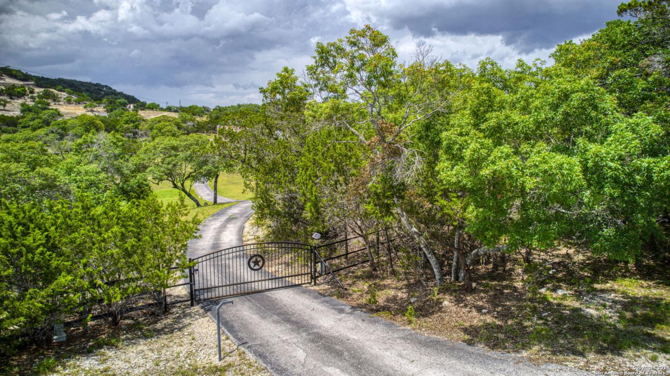 Boerne, Kendall, 78006, United States, 3 Bedrooms Bedrooms, ,2 BathroomsBathrooms,Residential,For Sale,1919315