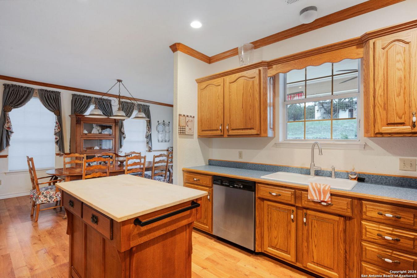 Boerne, Kendall, 78006, United States, 3 Bedrooms Bedrooms, ,2 BathroomsBathrooms,Residential,For Sale,1919315