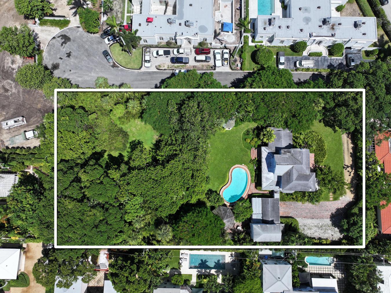 Palm Beach, Florida, 33480, United States, 3 Bedrooms Bedrooms, ,3 BathroomsBathrooms,Residential,For Sale,1919314