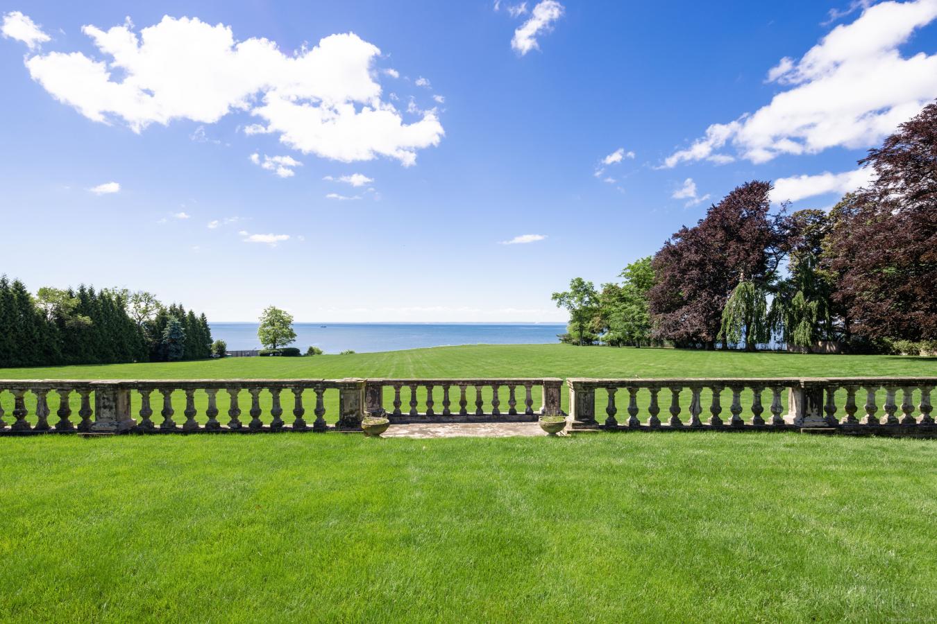 Fairfield, Connecticut, 06824, United States, 6 Bedrooms Bedrooms, ,7 BathroomsBathrooms,Residential,For Sale,1919313
