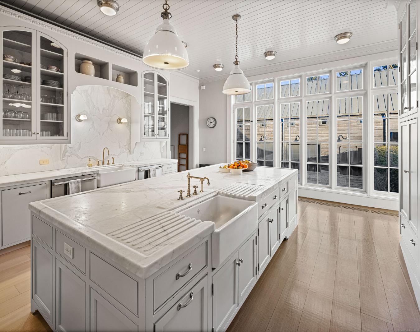 Fairfield, Connecticut, 06824, United States, 6 Bedrooms Bedrooms, ,7 BathroomsBathrooms,Residential,For Sale,1919313