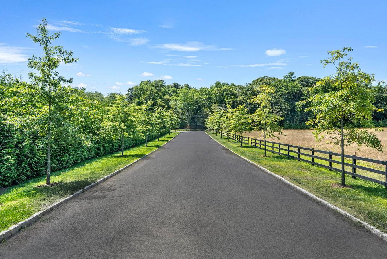 Bridgehampton, New York, 11932, United States, 7 Bedrooms Bedrooms, ,7 BathroomsBathrooms,Residential,For Sale,1919310