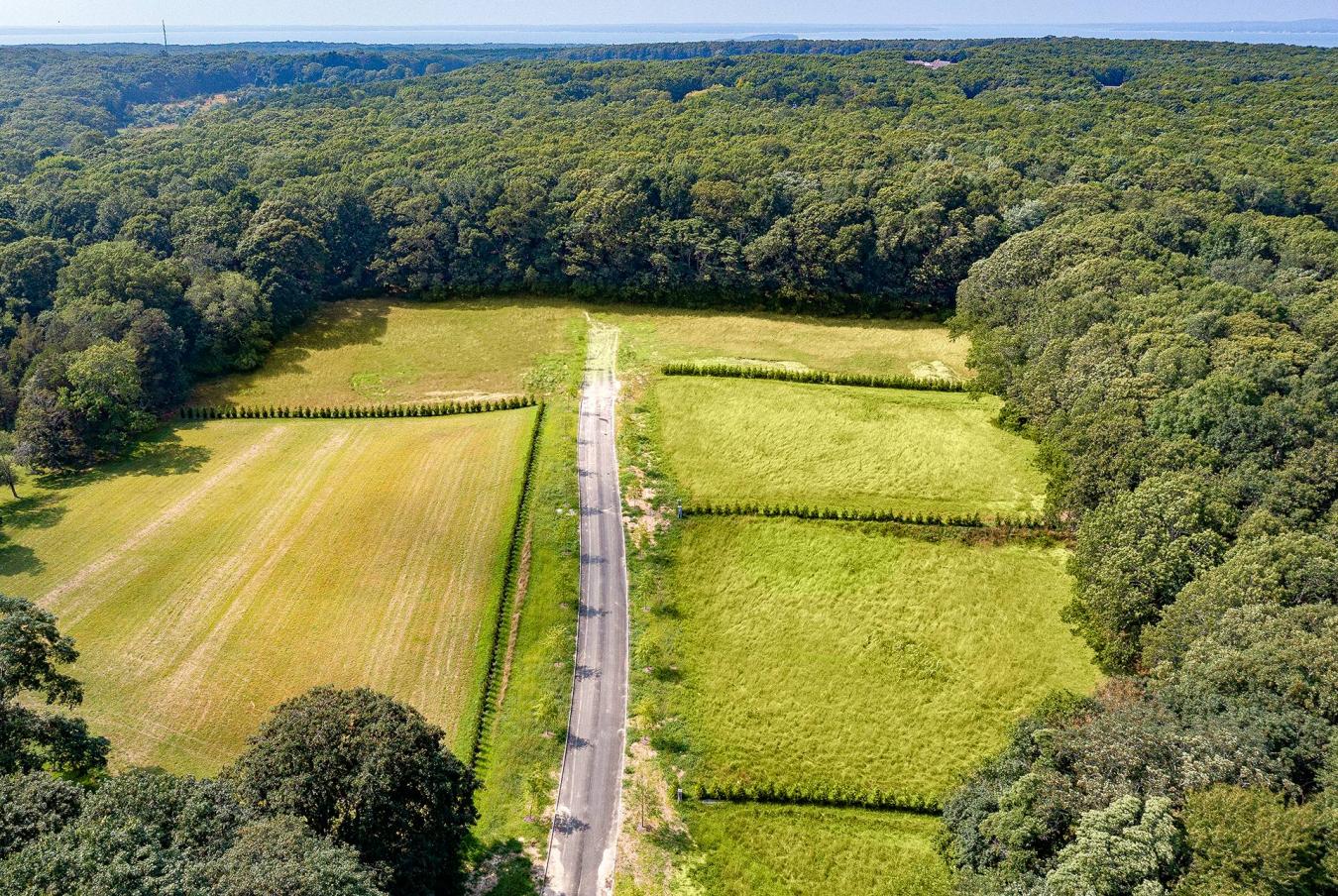 Bridgehampton, New York, 11932, United States, 7 Bedrooms Bedrooms, ,7 BathroomsBathrooms,Residential,For Sale,1919310