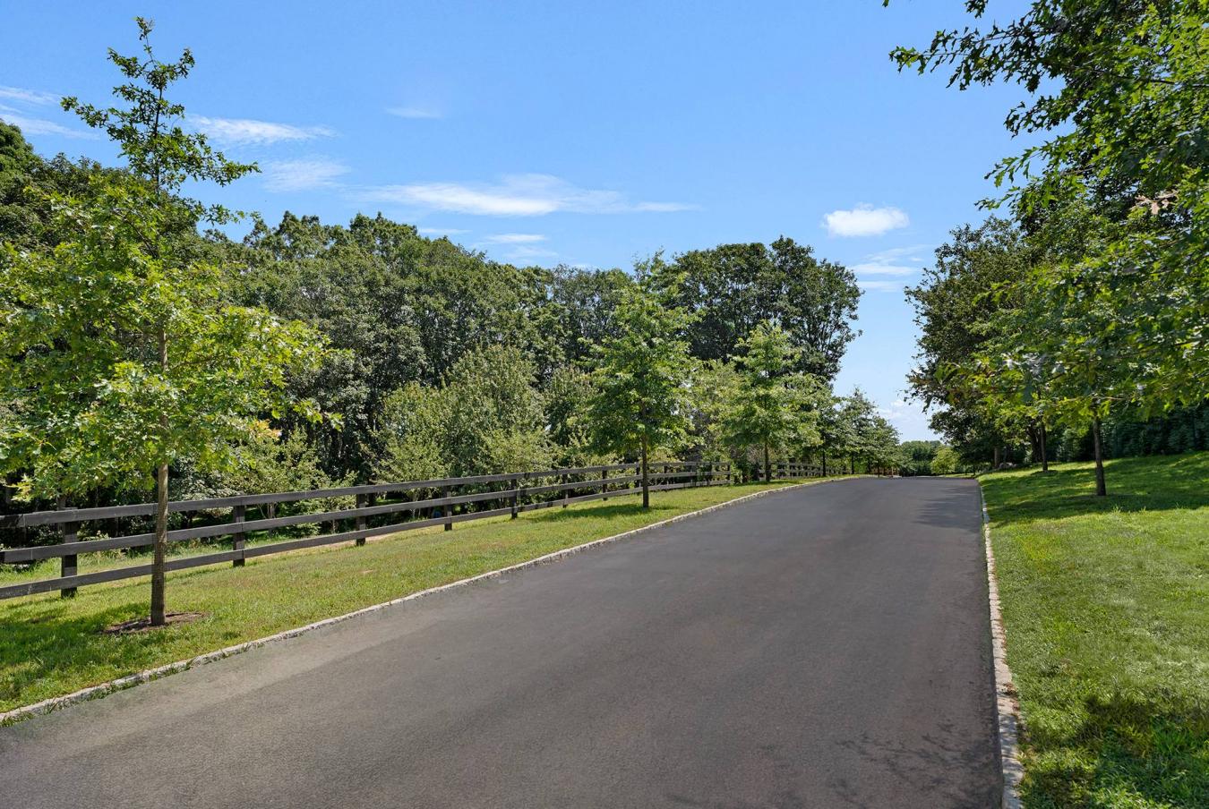 Bridgehampton, New York, 11932, United States, 7 Bedrooms Bedrooms, ,7 BathroomsBathrooms,Residential,For Sale,1919310