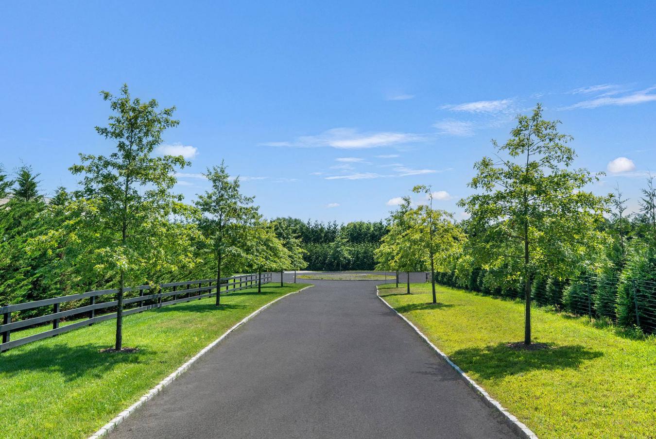 Bridgehampton, New York, 11932, United States, 7 Bedrooms Bedrooms, ,7 BathroomsBathrooms,Residential,For Sale,1919310