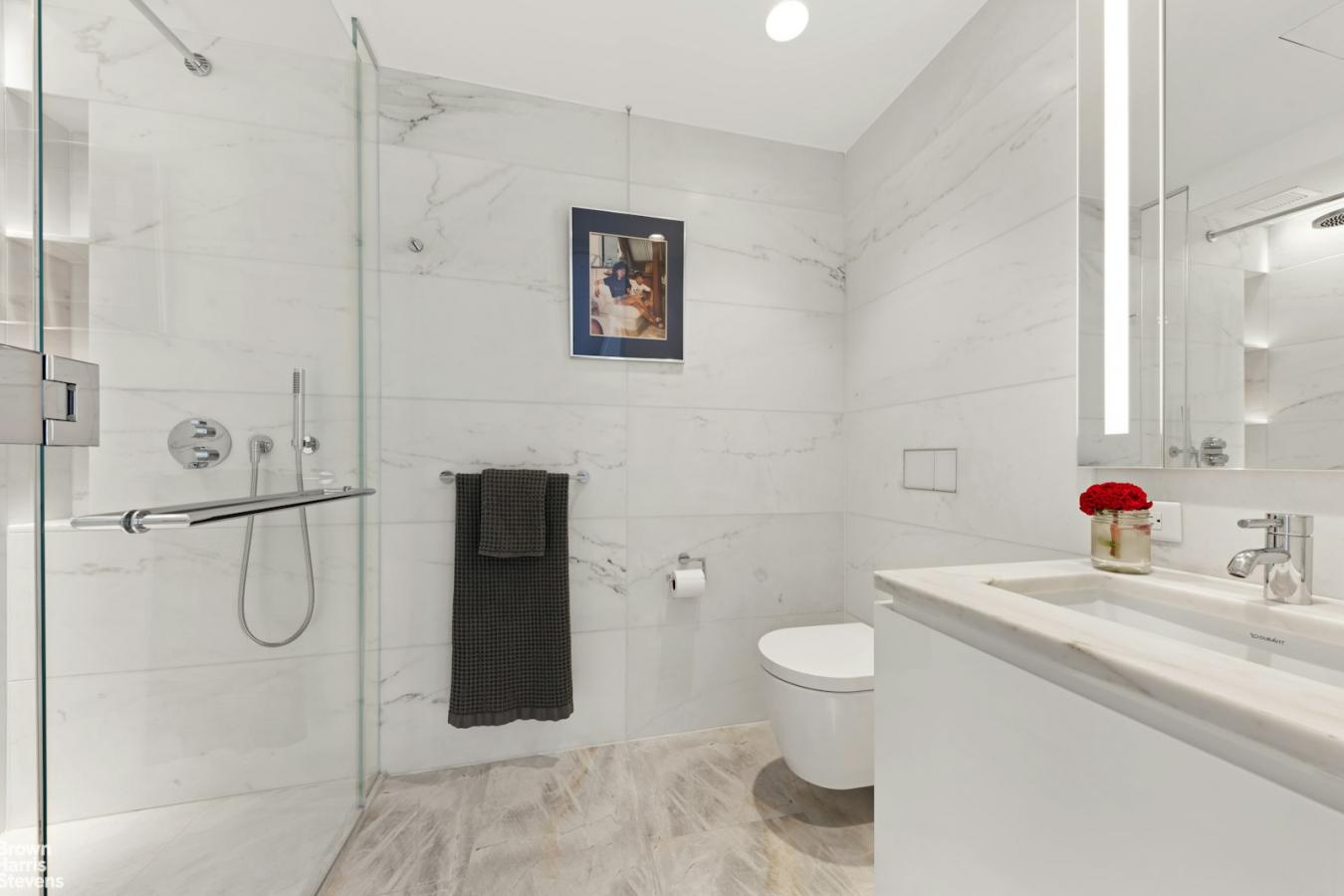 Murray Hill, New York, 10016, United States, 3 Bedrooms Bedrooms, ,3 BathroomsBathrooms,Residential,For Sale,1946298