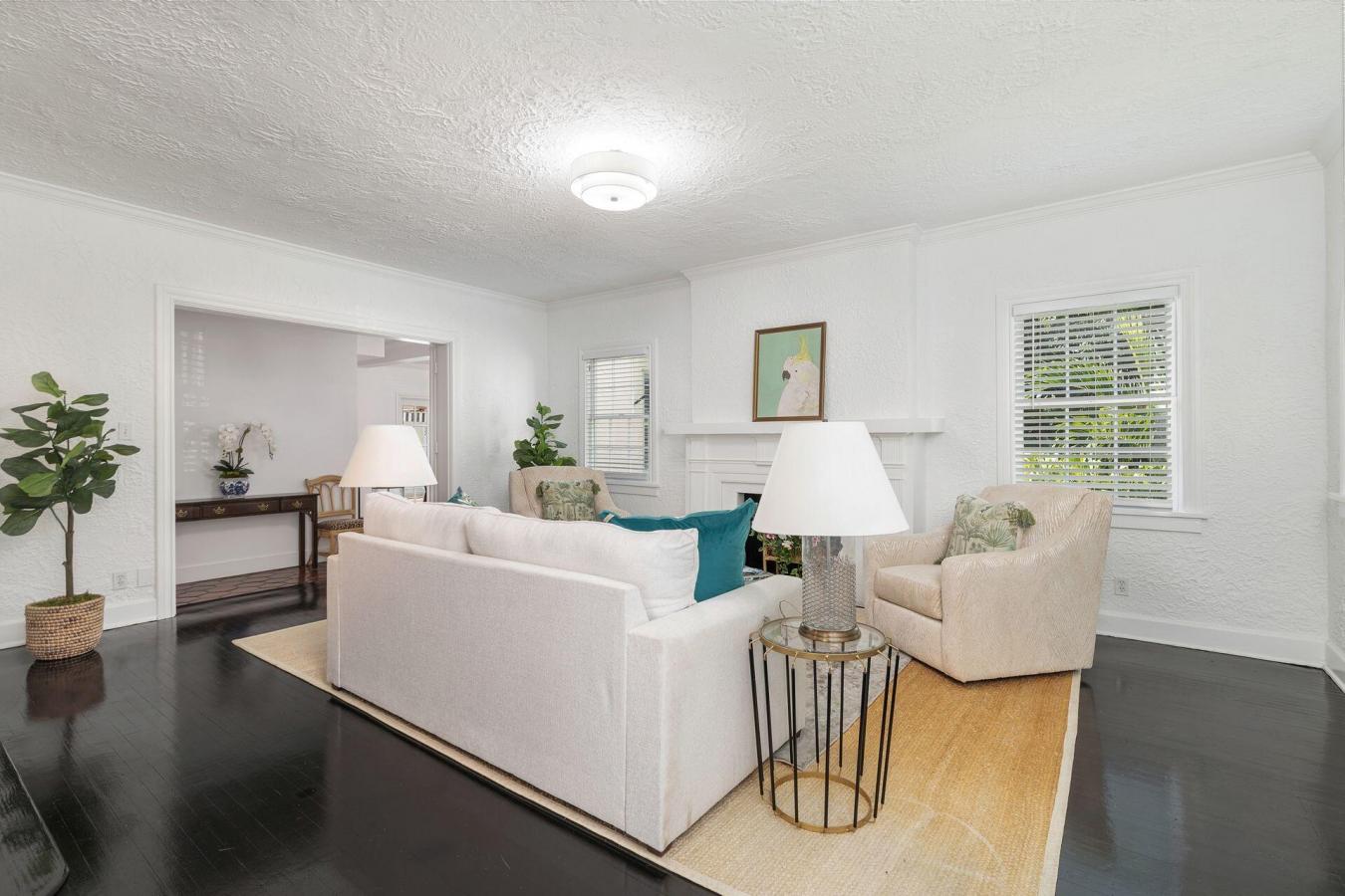 West Palm Beach, Florida, 33405, United States, 6 Bedrooms Bedrooms, ,4 BathroomsBathrooms,Residential,For Sale,1919303