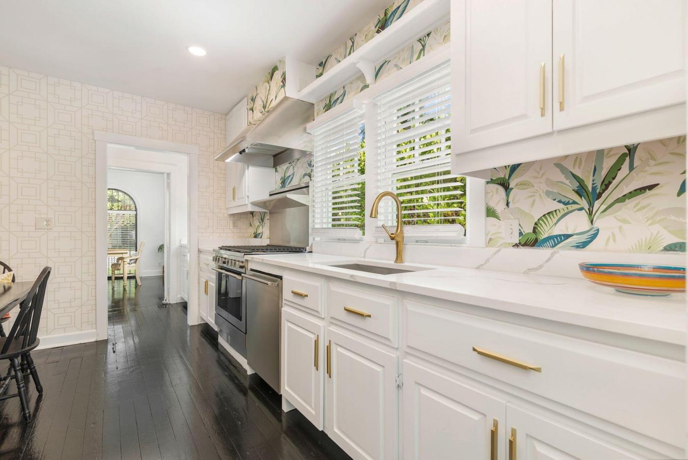 West Palm Beach, Florida, 33405, United States, 6 Bedrooms Bedrooms, ,4 BathroomsBathrooms,Residential,For Sale,1919303