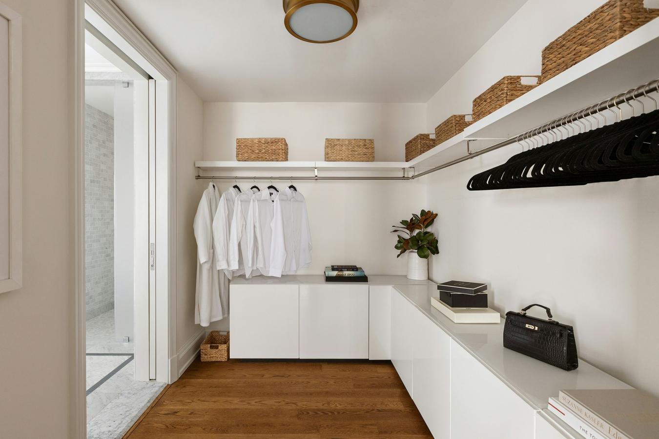 New York, New York, 10023, United States, 4 Bedrooms Bedrooms, ,4 BathroomsBathrooms,Residential,For Sale,1919302