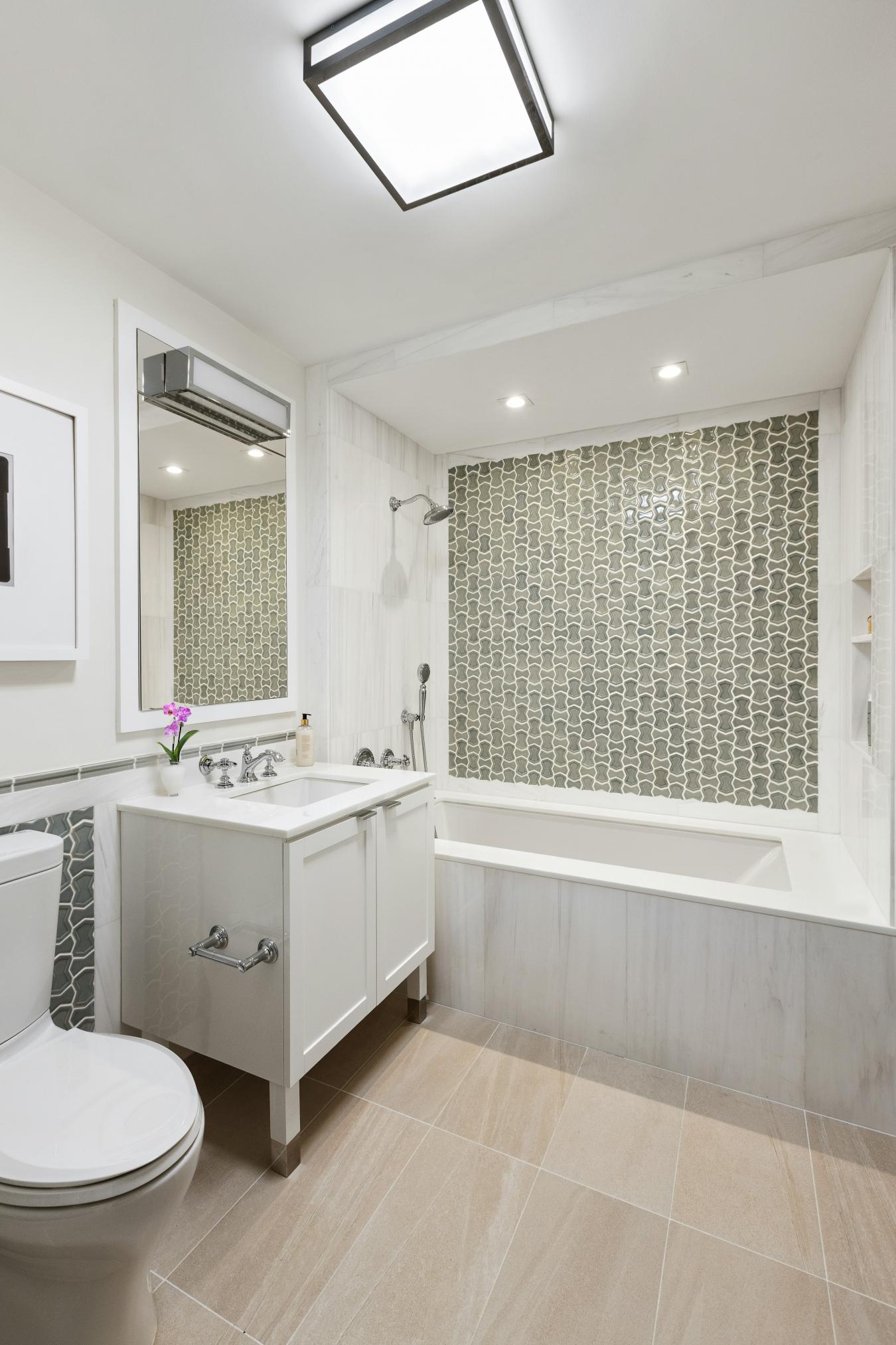 New York, New York, 10023, United States, 4 Bedrooms Bedrooms, ,4 BathroomsBathrooms,Residential,For Sale,1919302