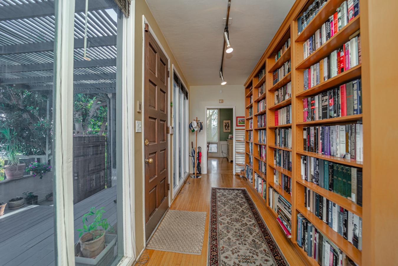 2646 Creston Drive, Los Angeles, CA, 90068, United States, 2 Bedrooms Bedrooms, ,2 BathroomsBathrooms,Residential,For Sale,2646 Creston Drive,1121394
