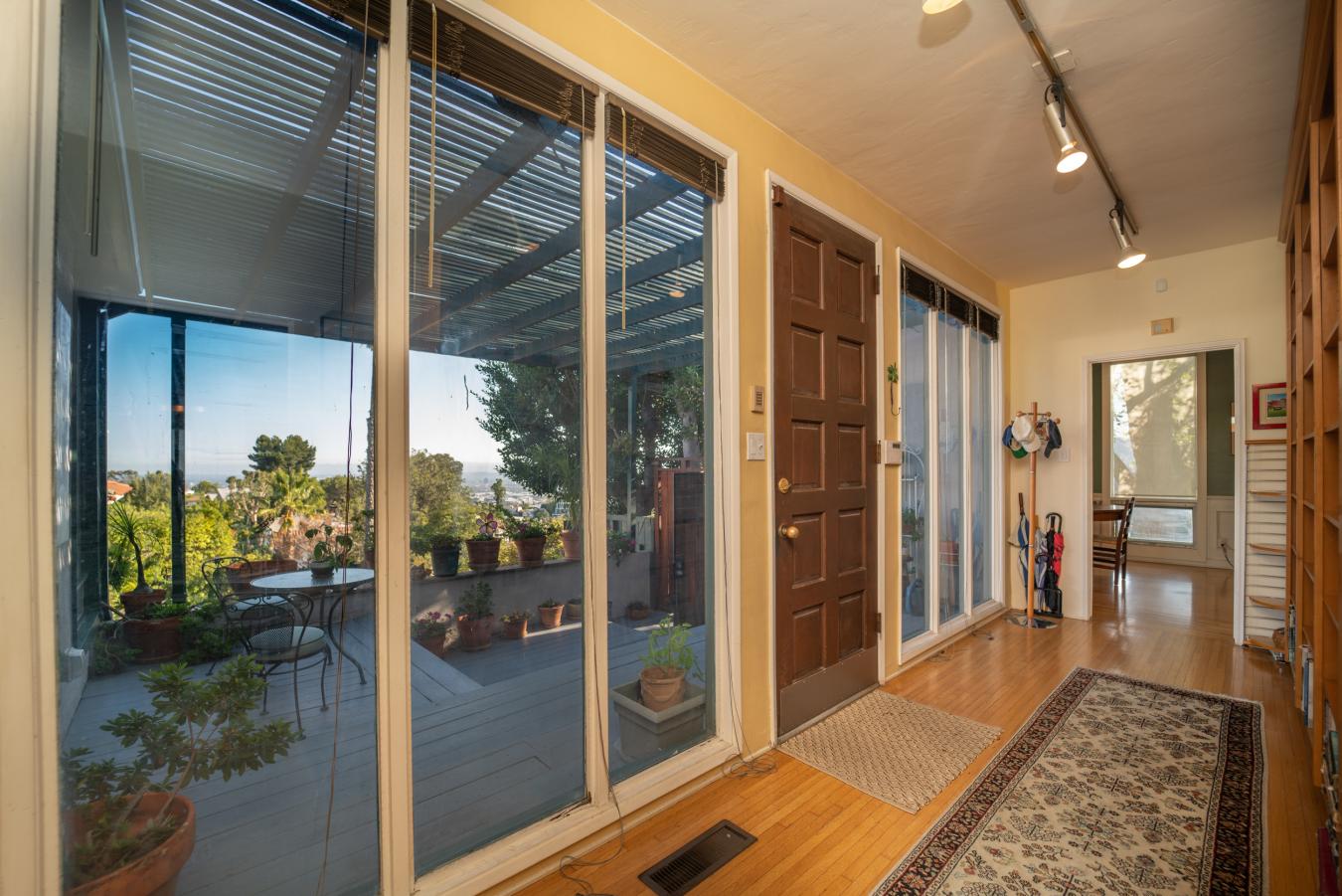 2646 Creston Drive, Los Angeles, CA, 90068, United States, 2 Bedrooms Bedrooms, ,2 BathroomsBathrooms,Residential,For Sale,2646 Creston Drive,1121394