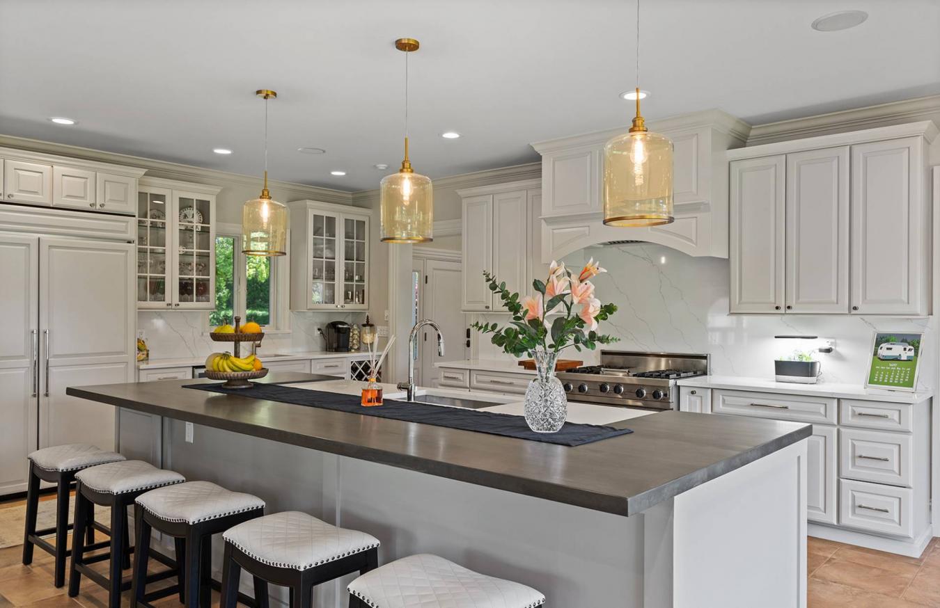 Remsenburg, New York, 11960, United States, 4 Bedrooms Bedrooms, ,3 BathroomsBathrooms,Residential,For Sale,1919300