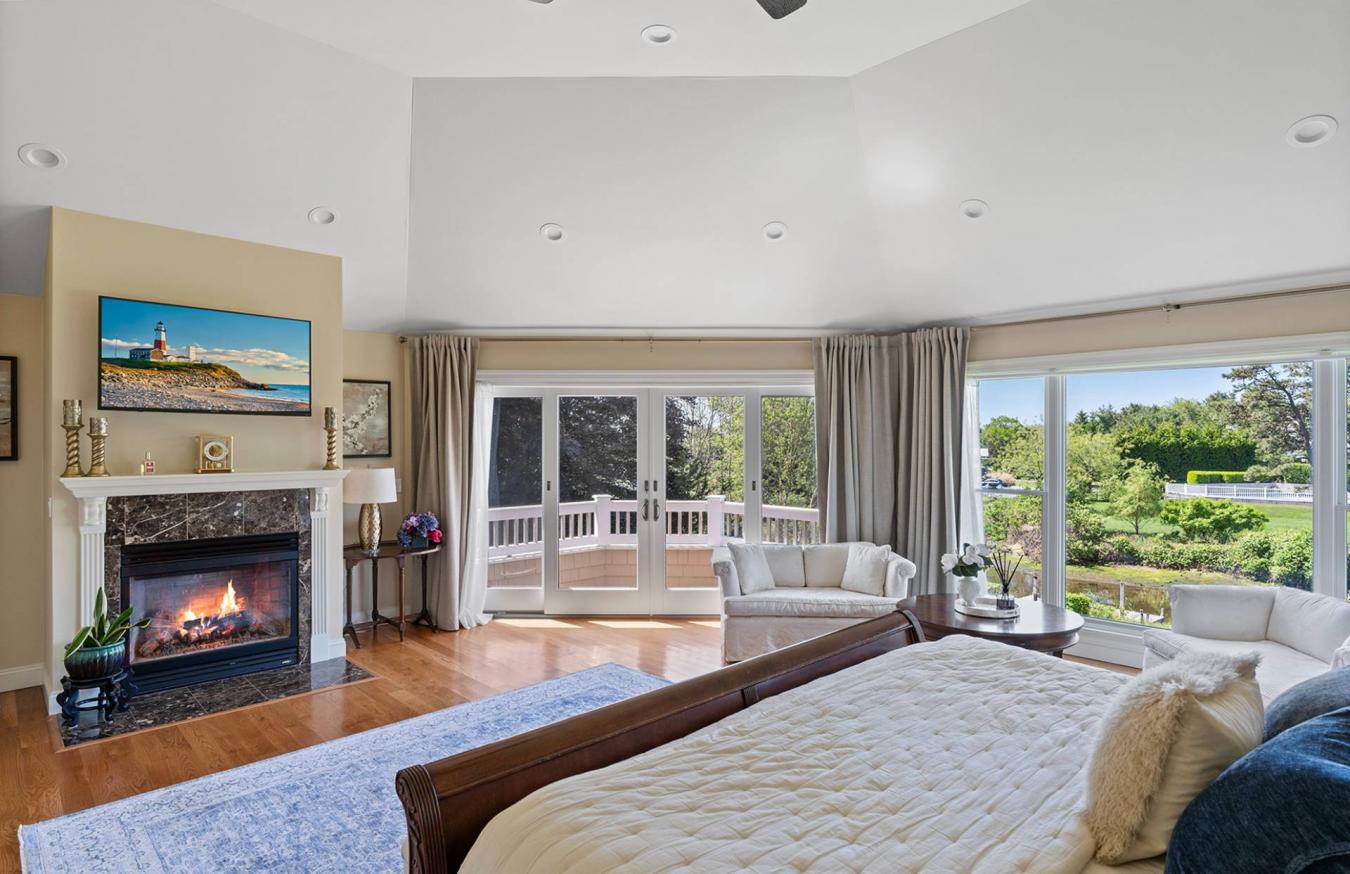 Remsenburg, New York, 11960, United States, 4 Bedrooms Bedrooms, ,3 BathroomsBathrooms,Residential,For Sale,1919300