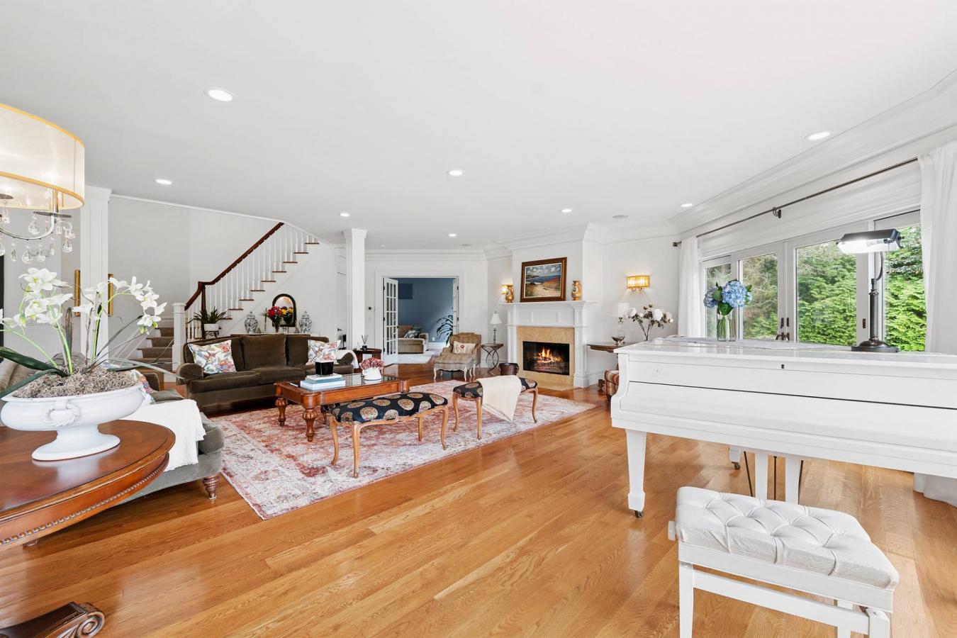 Remsenburg, New York, 11960, United States, 4 Bedrooms Bedrooms, ,3 BathroomsBathrooms,Residential,For Sale,1919300