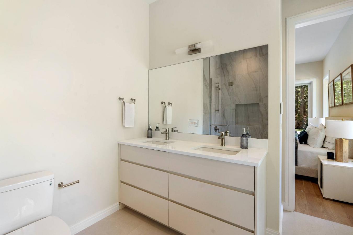 Sag Harbor, New York, 11963, United States, 6 Bedrooms Bedrooms, ,5 BathroomsBathrooms,Residential,For Sale,1919298