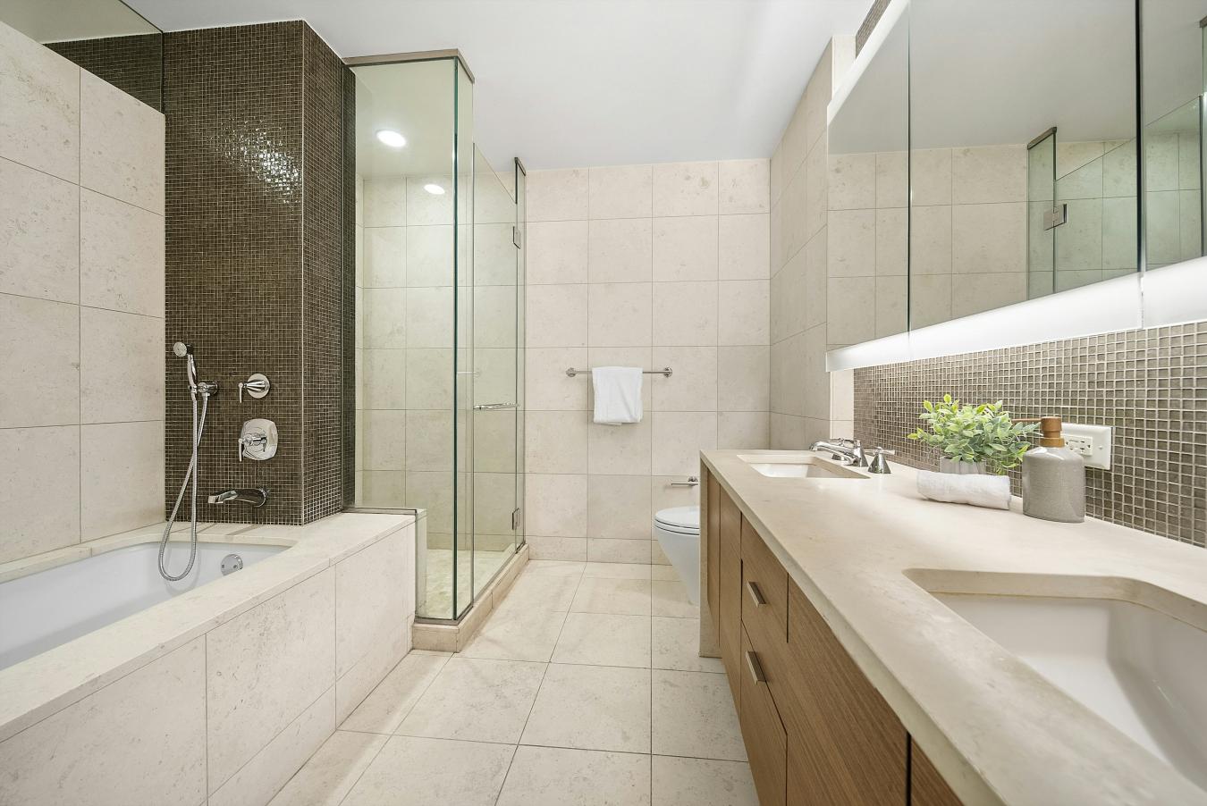 Battery Park City, New York, 10004, United States, 4 Bedrooms Bedrooms, ,3 BathroomsBathrooms,Residential,For Sale,1919295