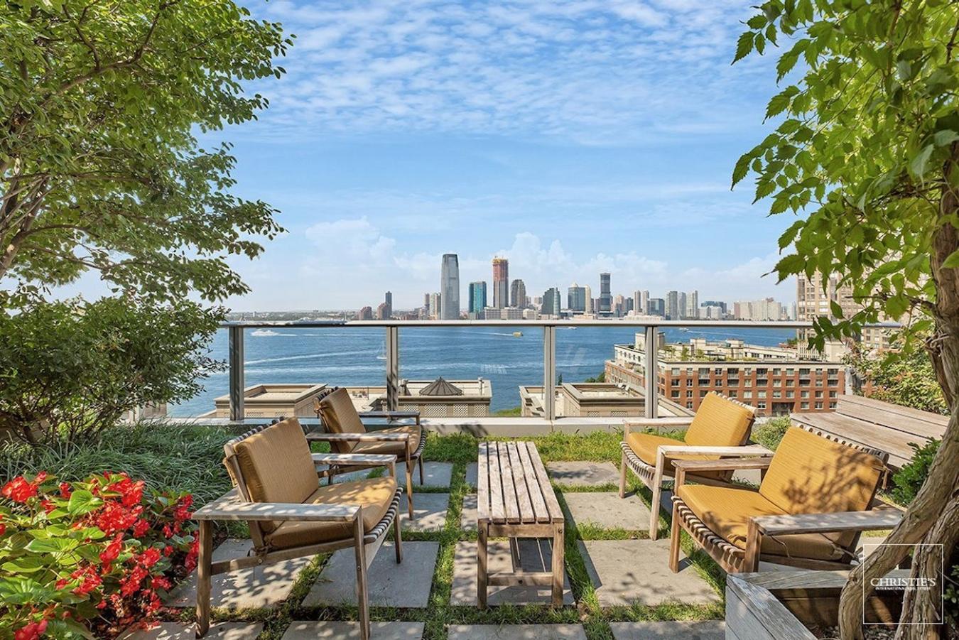 Battery Park City, New York, 10004, United States, 4 Bedrooms Bedrooms, ,3 BathroomsBathrooms,Residential,For Sale,1919295