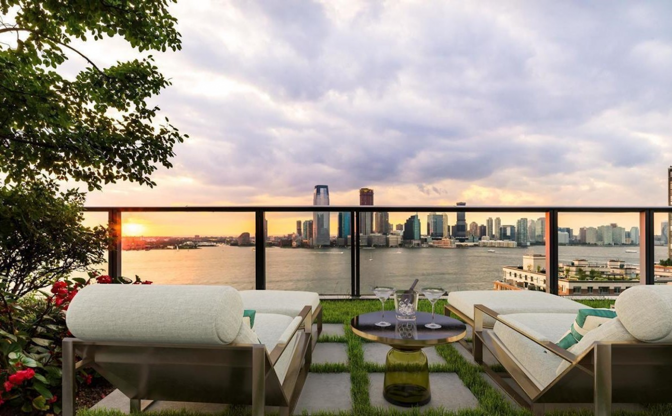 Battery Park City, New York, 10004, United States, 4 Bedrooms Bedrooms, ,3 BathroomsBathrooms,Residential,For Sale,1919295
