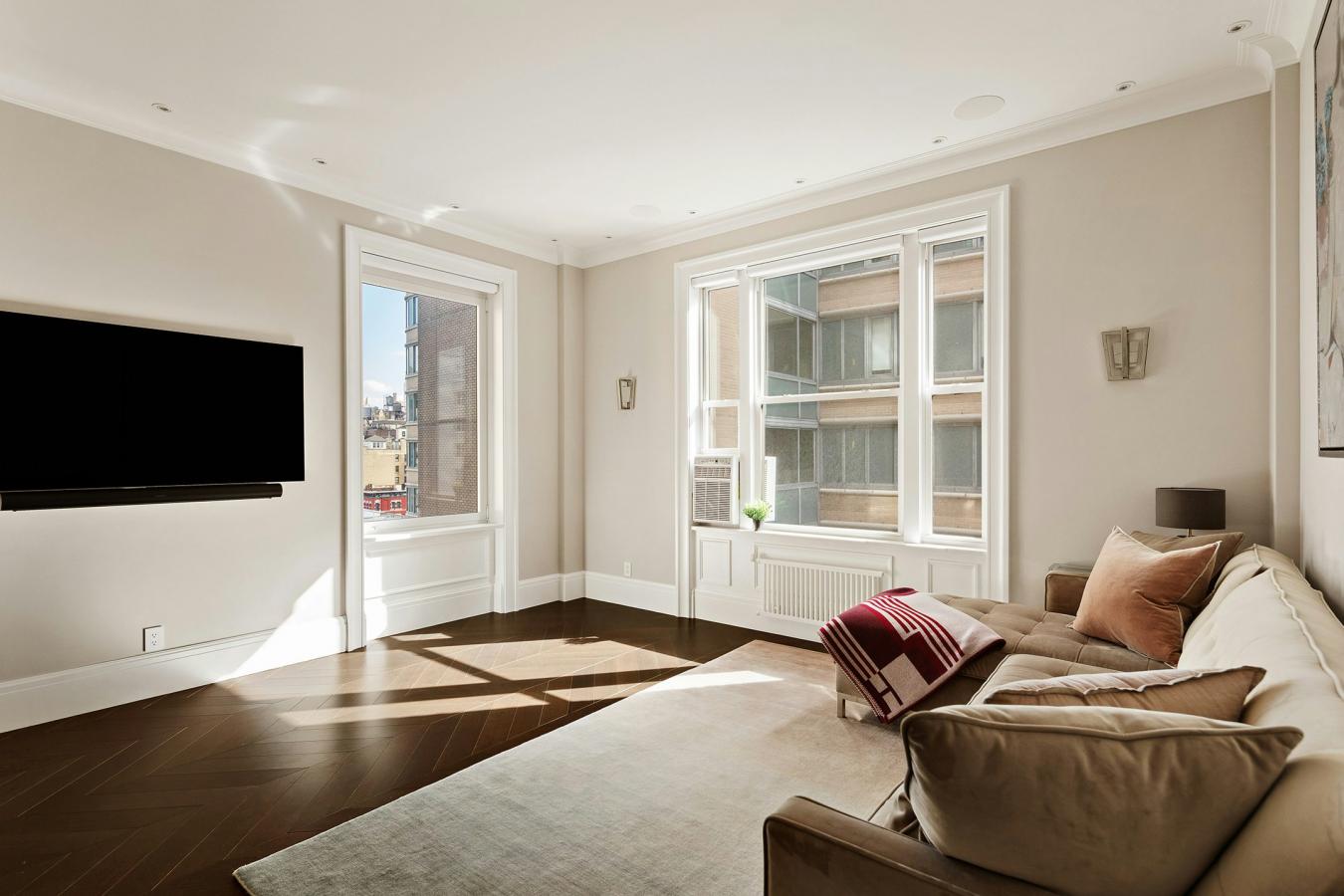 New York, New York, 10023, United States, 3 Bedrooms Bedrooms, ,3 BathroomsBathrooms,Residential,For Sale,1919290