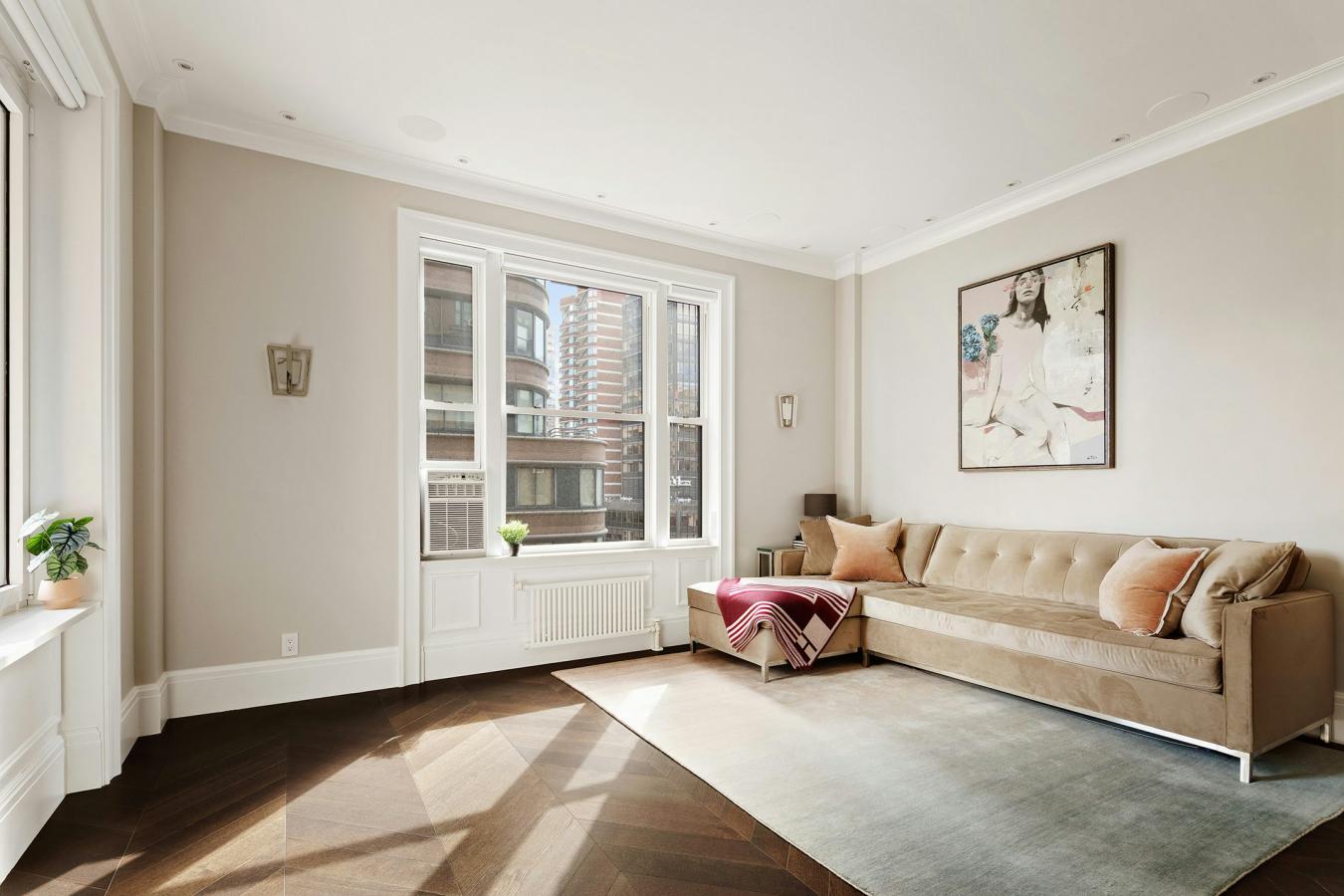 New York, New York, 10023, United States, 3 Bedrooms Bedrooms, ,3 BathroomsBathrooms,Residential,For Sale,1919290