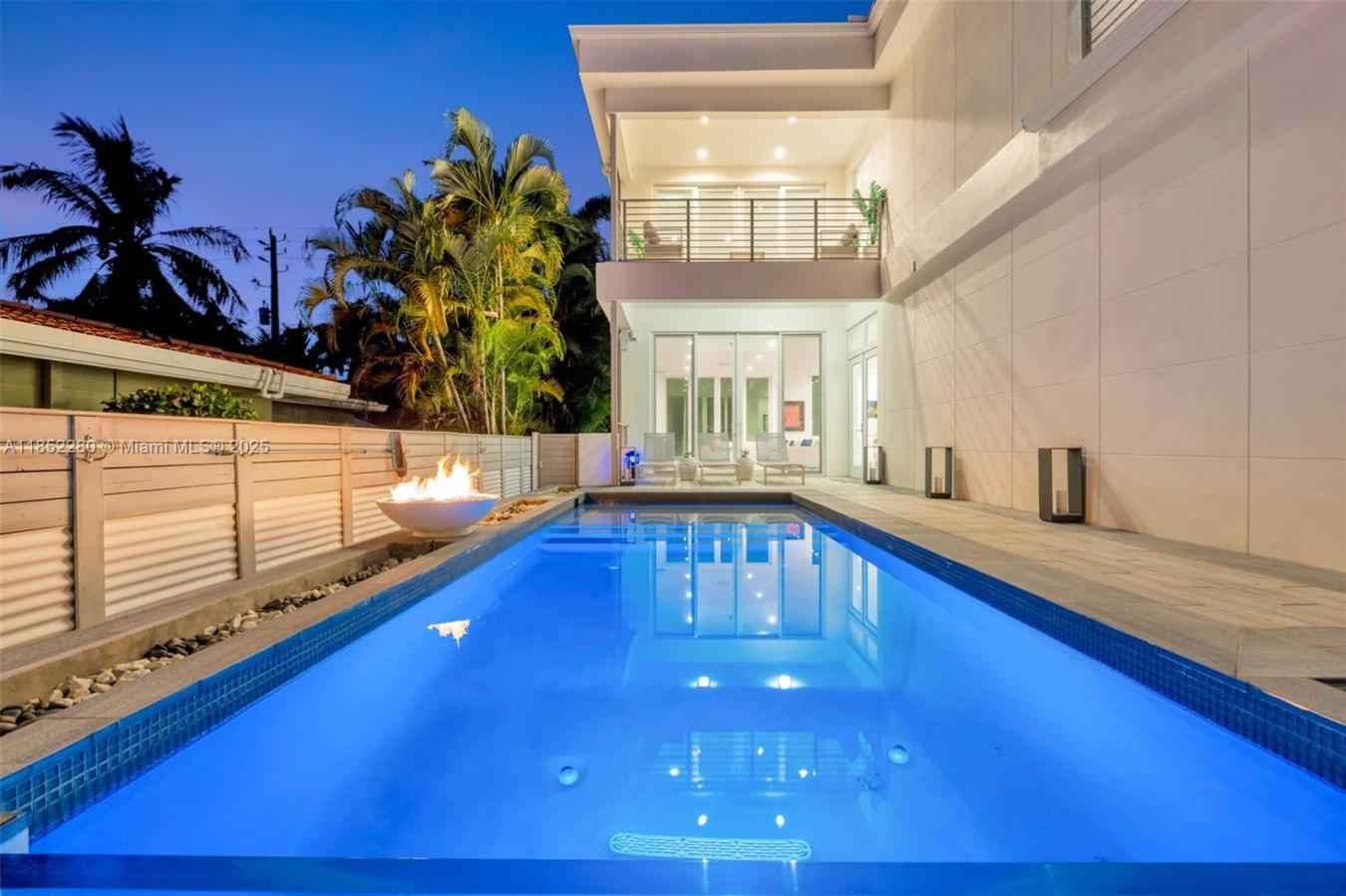 Hollywood, Florida, 33019, United States, 3 Bedrooms Bedrooms, ,3 BathroomsBathrooms,Residential,For Sale,1952723