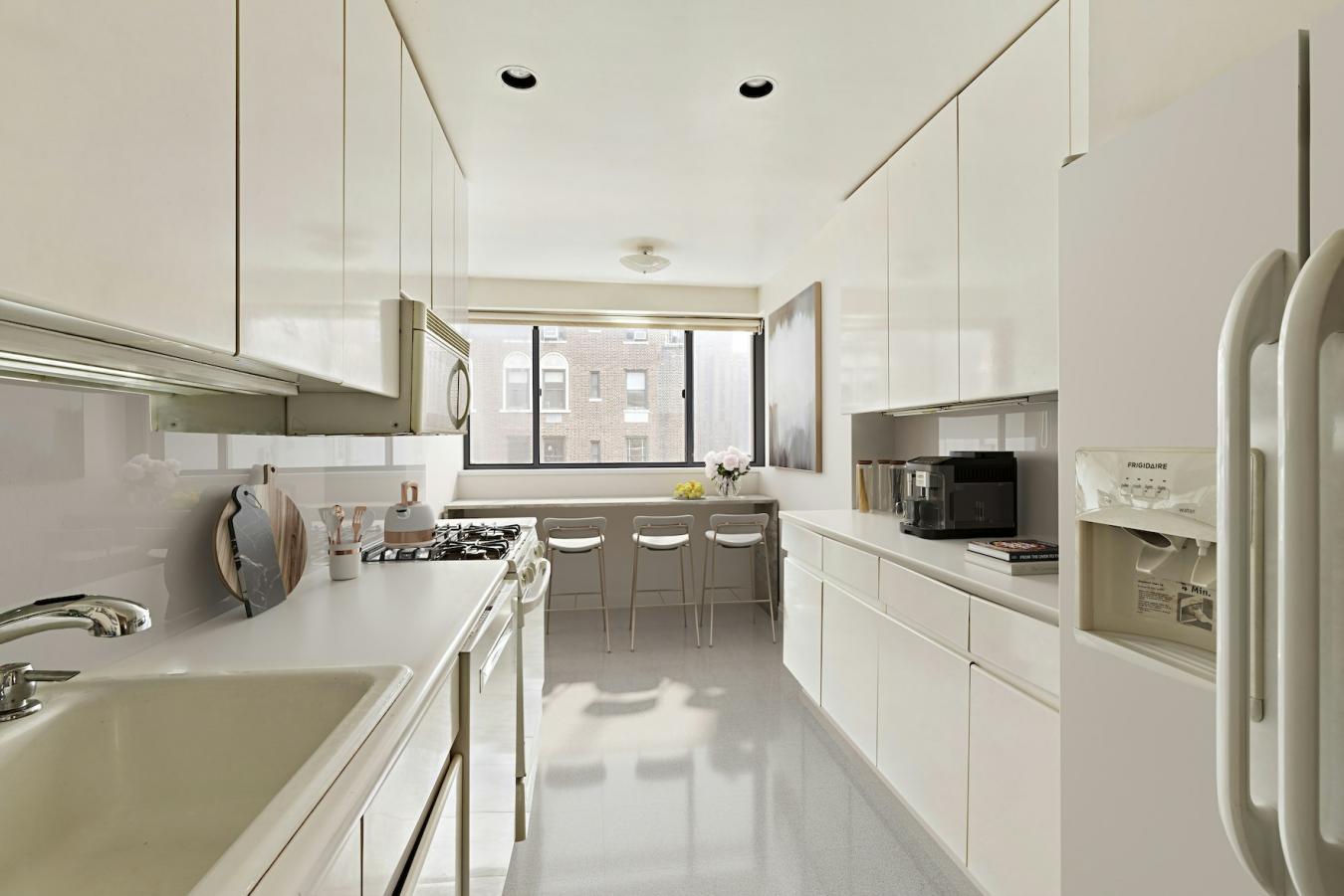 New York, New York, 10128, United States, 3 Bedrooms Bedrooms, ,3 BathroomsBathrooms,Residential,For Sale,1962126
