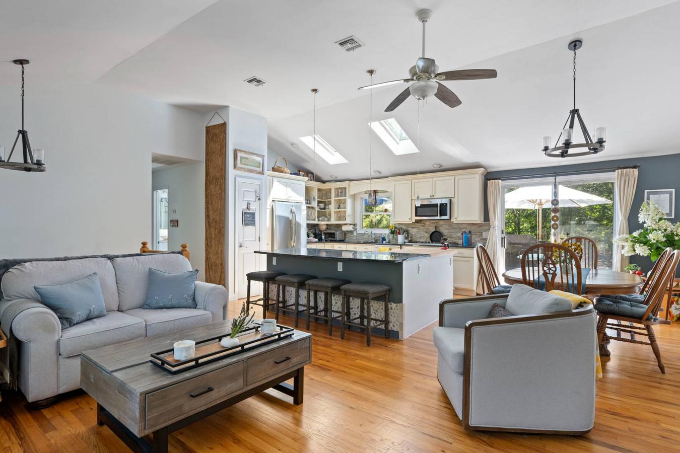 Springs, New York, 11937, United States, 4 Bedrooms Bedrooms, ,2 BathroomsBathrooms,Residential,For Sale,1919265