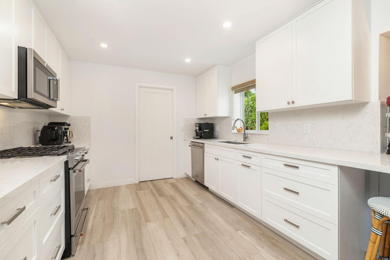 West Palm Beach, Florida, 33405, United States, 3 Bedrooms Bedrooms, ,2 BathroomsBathrooms,Residential,For Sale,1919264